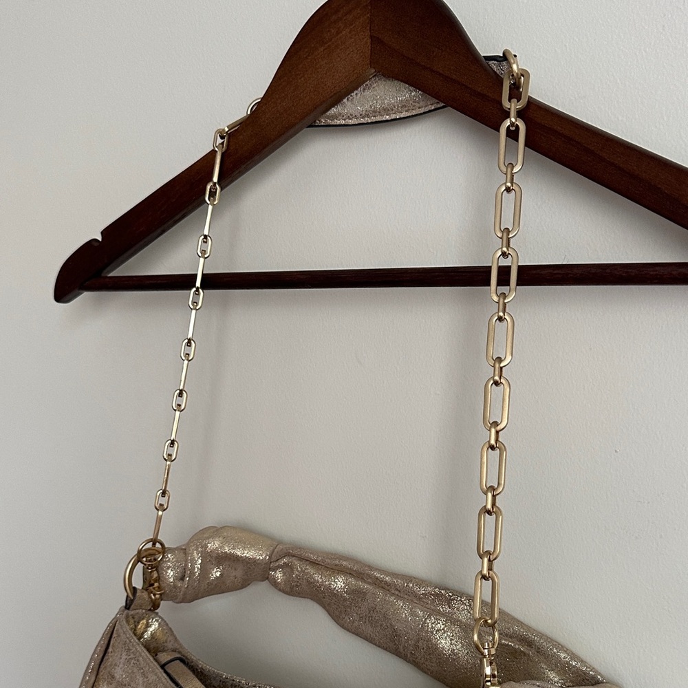 ANTONIO MELANI Gold Metallic Shoulder Bag - Picture 4 of 11